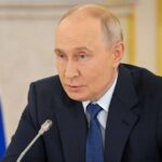 Russians Withdraw Billions From Banks Amid Fears Putin Could Seize Deposits