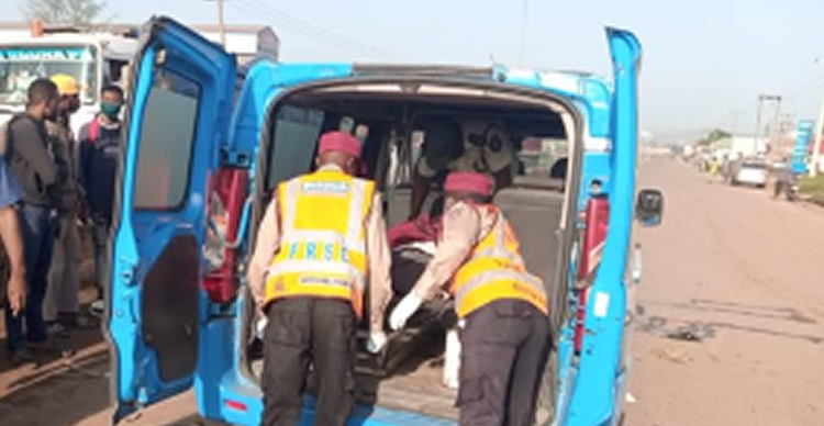 Four Die, 12 Injured In Auto Crash On Lagos-Ibadan Expressway