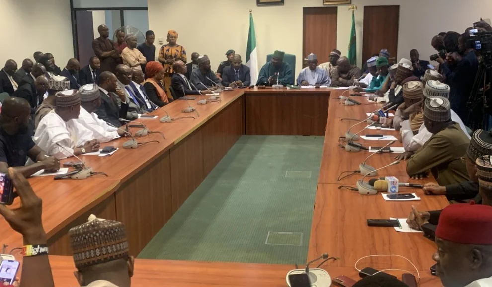 Aftermath Threat To Arrest, Emefiele Meets With House Of Reps Over Naira Policy